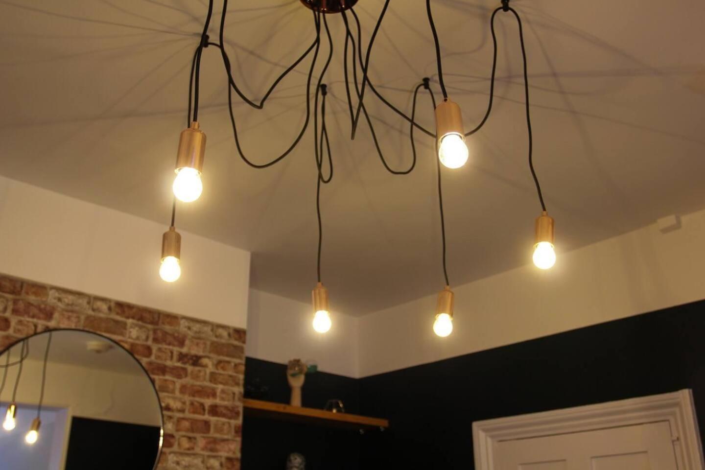 Studio-Sleeps 4-10 Min H Potter-17 Min London ワトフォード エクステリア 写真
